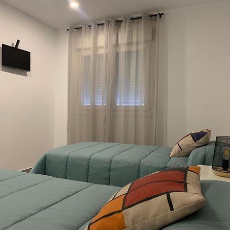 Apartamento Encanto II コニル・デ・ラ・フロンテラ エクステリア 写真